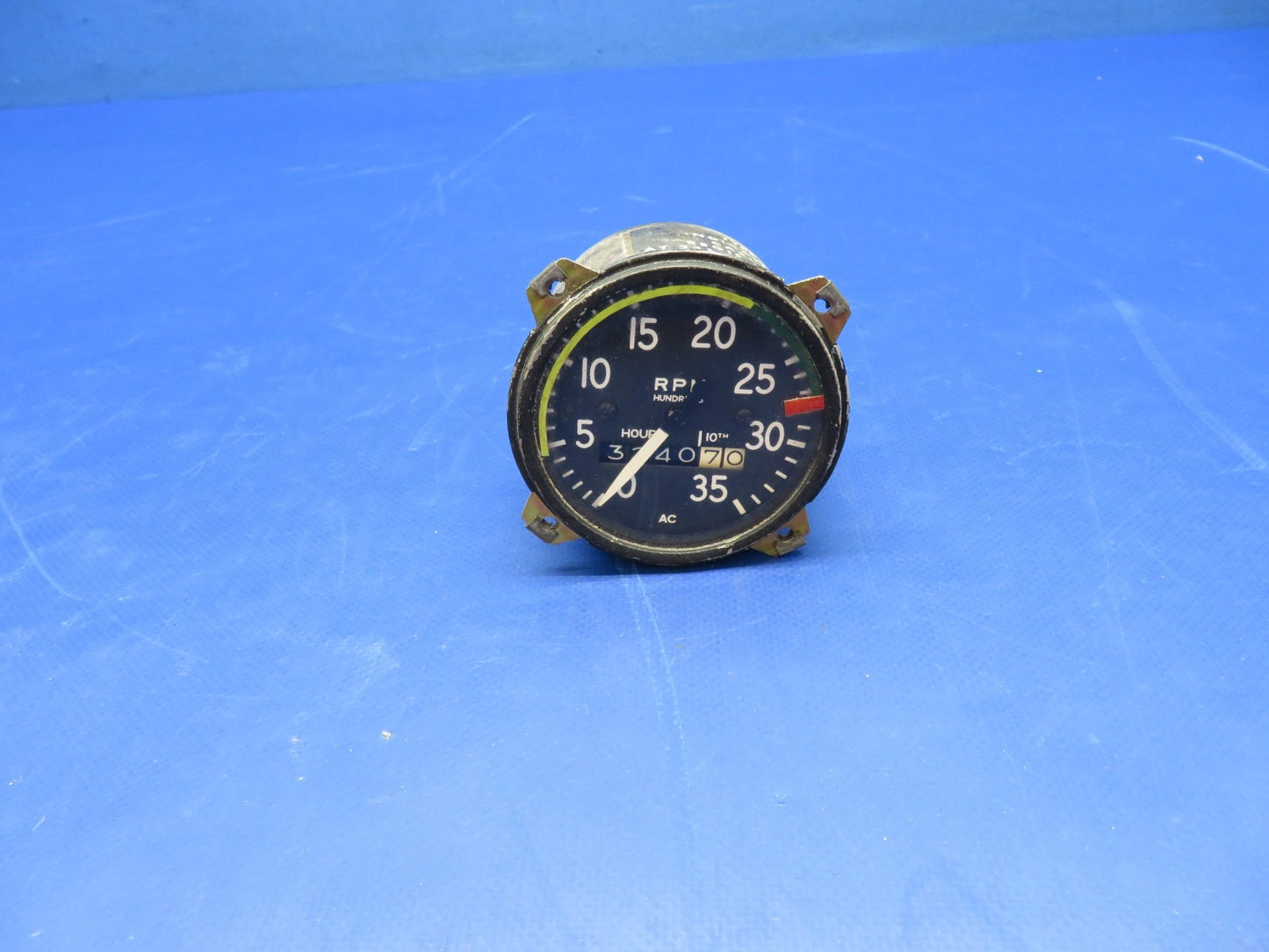 Piper PA-28-140 Cherokee Tachometer P/N RT-7 WARRANTY (0726-448)1