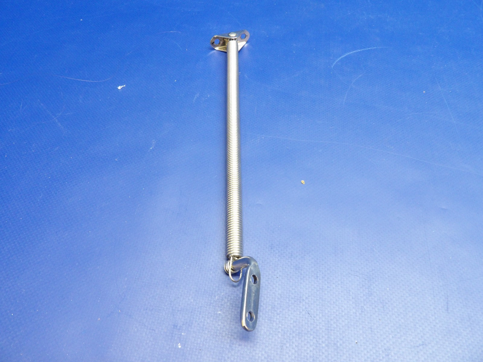 Beech Baron "Spring Thing" Nose Baggage Door Holder (0426-1335)3