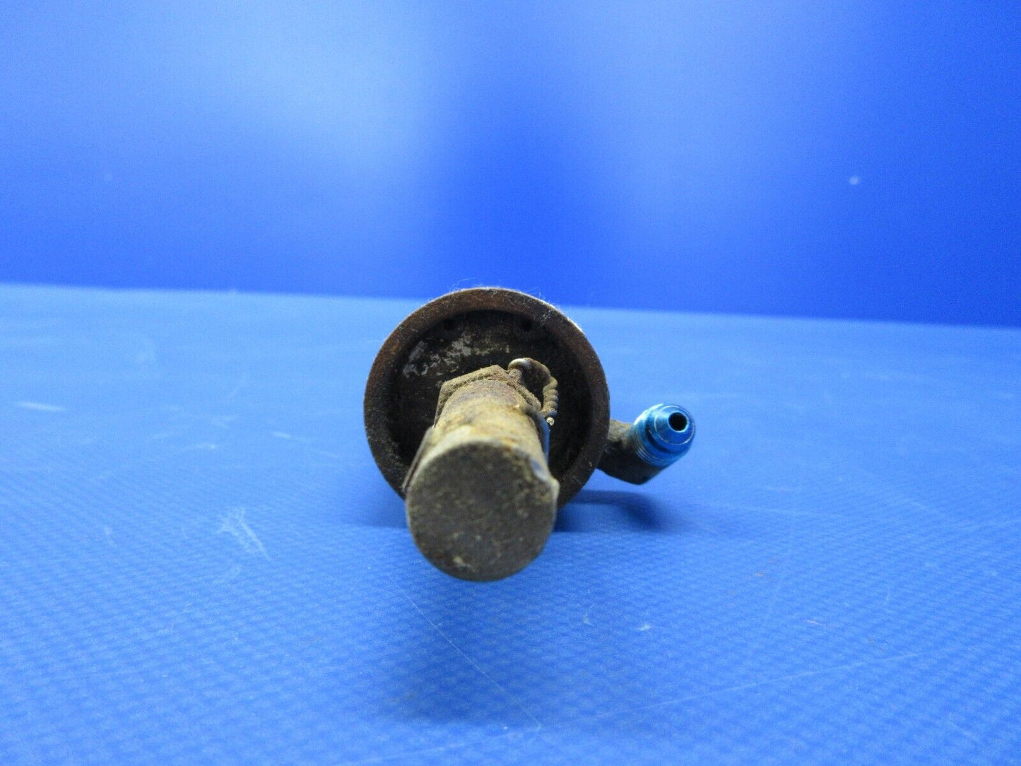 Bellanca 17-30A Viking Main Gear Hydraulic Cylinder Assy 195526-0 (0524-1252)