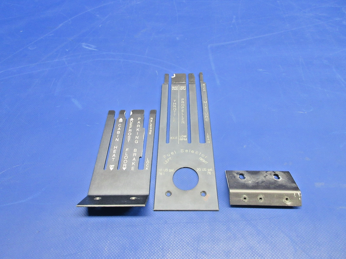Diamond DA-40 Power & Heat Throttle Panel P/N DA4-1133-10-16 (0726-867)0