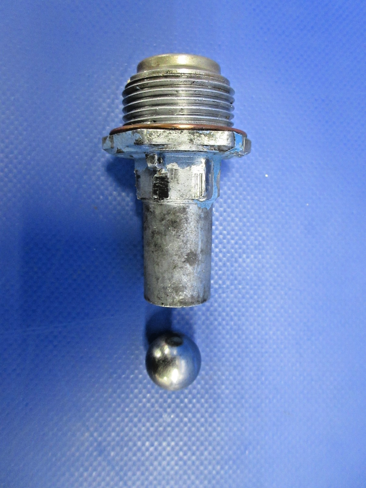 Lycoming Oil Pressure Relief Valve No Spring P/N 76529 (0226-980)3