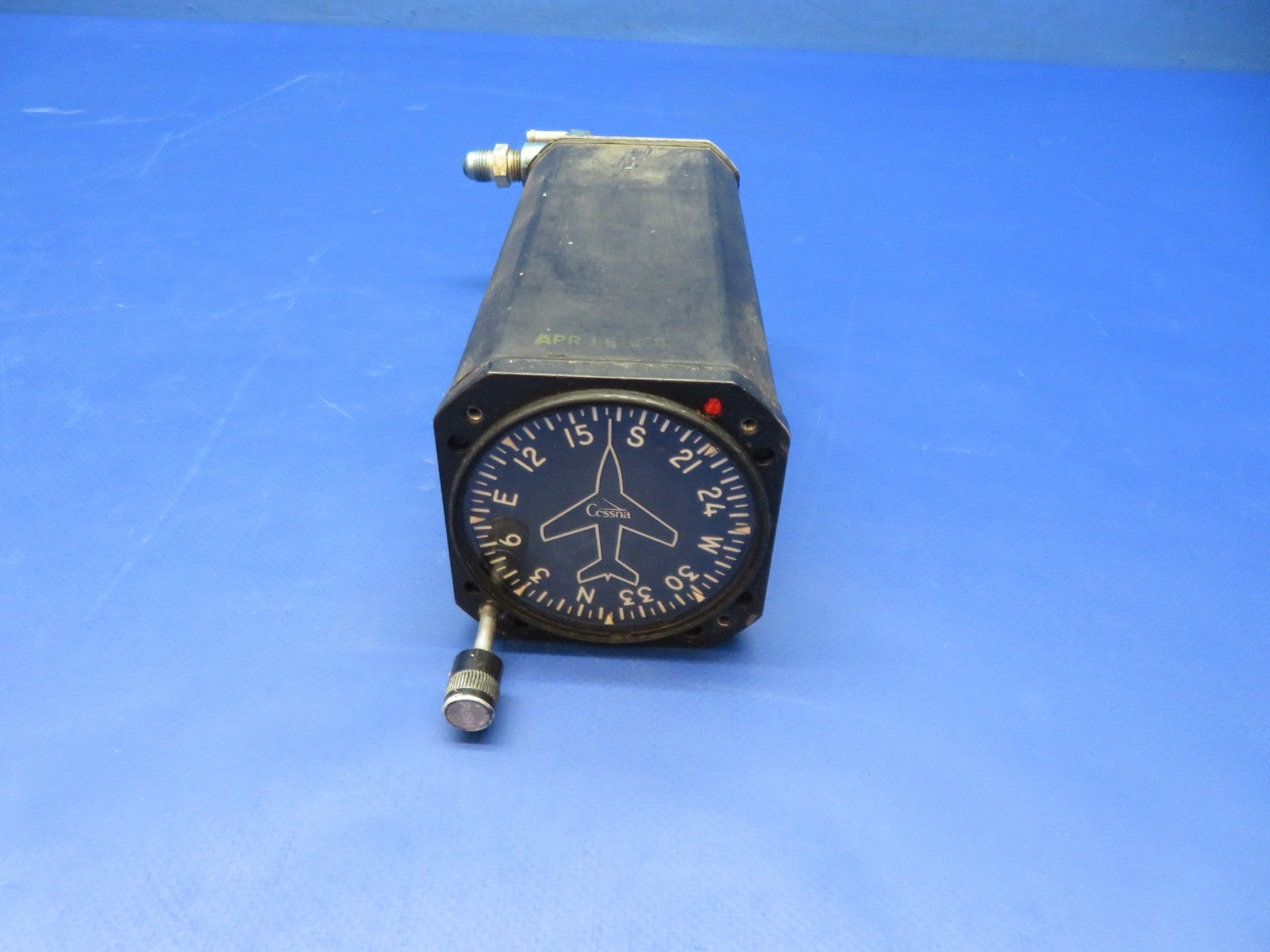 Cessna 421 Directional Gyro P/N C661002-0504, 200-5 CORE (0326-204)0