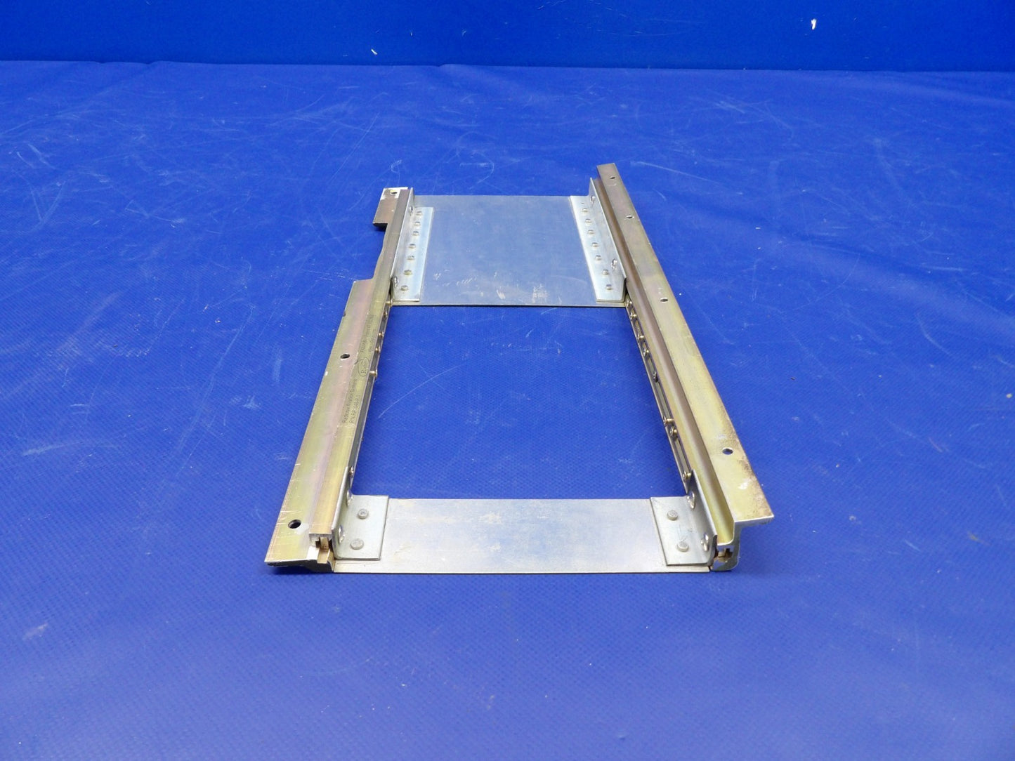 Beech D95A Travel Air Single Stack Canted Rail Tray Mount RP1040-P-1 (0226-510)14