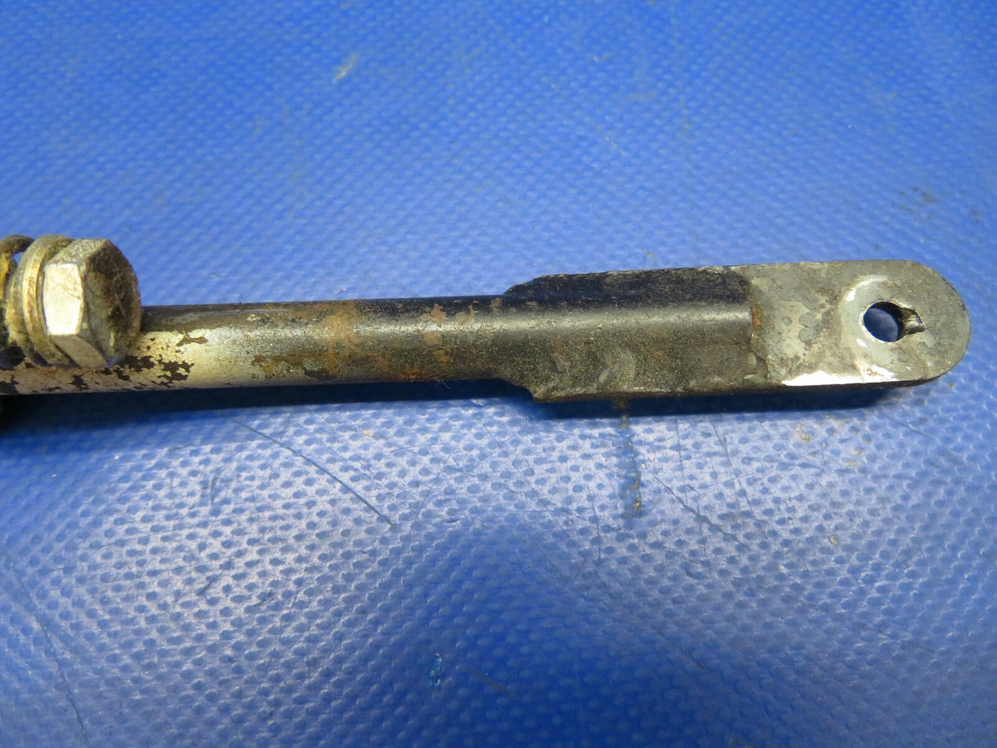 Piper PA-32RT-300 Lance II Tube Assy Door Latch P/N 79515-05 (0620-331)3