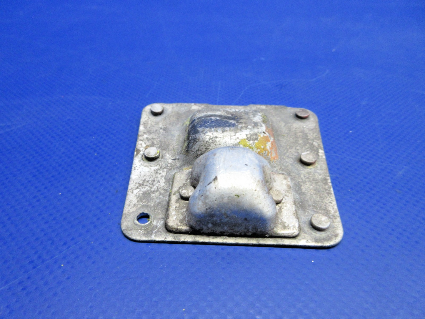Beech D95A Travel Air Cowl Latch Plate (0326-801)7