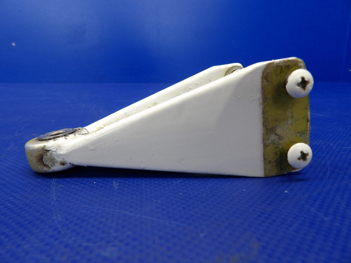 Piper PA-31T1 Cheyenne OTBD Elevator Hinge P/N 45201-00 (0626-1366)10