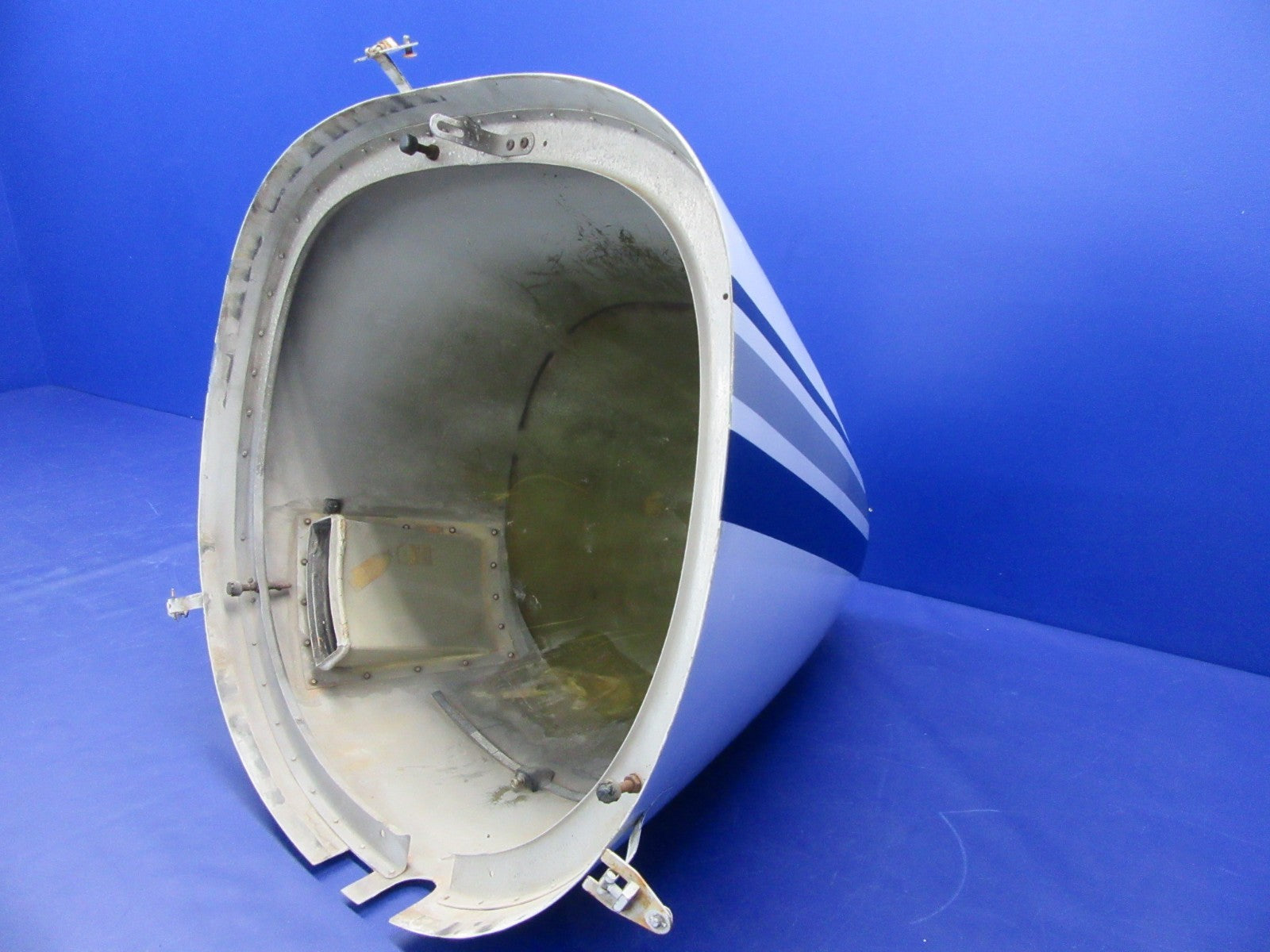 Beech 95-B55 Baron Nose Cone / Radome P/N 96-410010-7 (0326-43)7