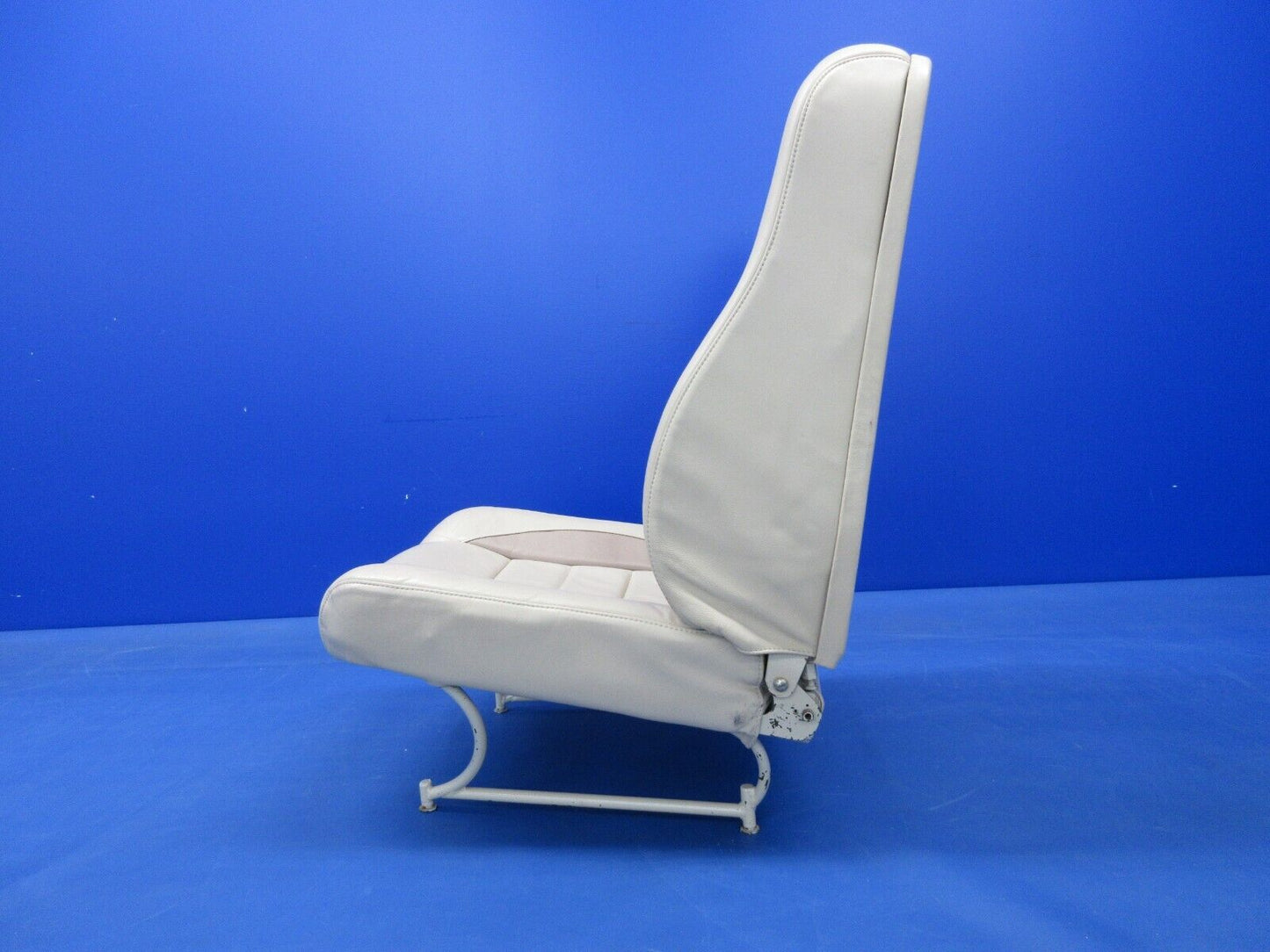 Piper PA-32RT-300T Lance II Rear LH Seat Assy P/N 79479-02 (0924-1423)