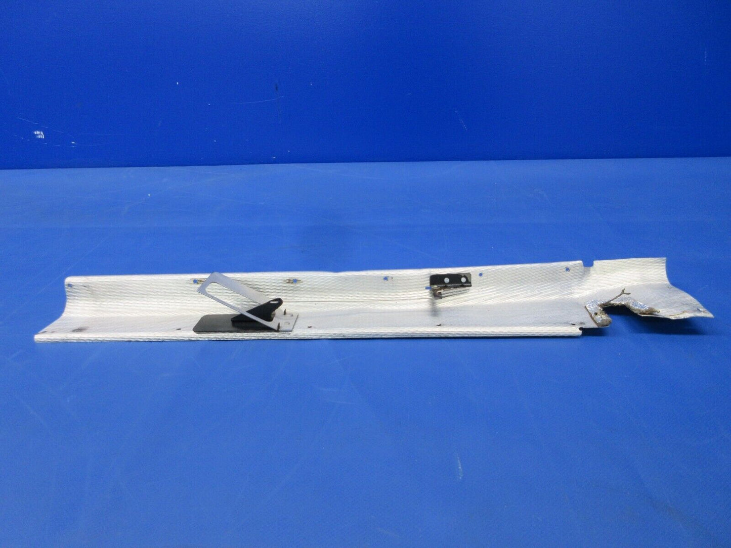Piper PA-28-161 Warrior Cabin Heat Duct Assy RH P/N 76219-01 (0824-2142)