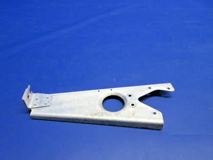 Beech D95A Travel Air LH Engine Controls Bracket P/N 95-940000-43 (0326-918)3