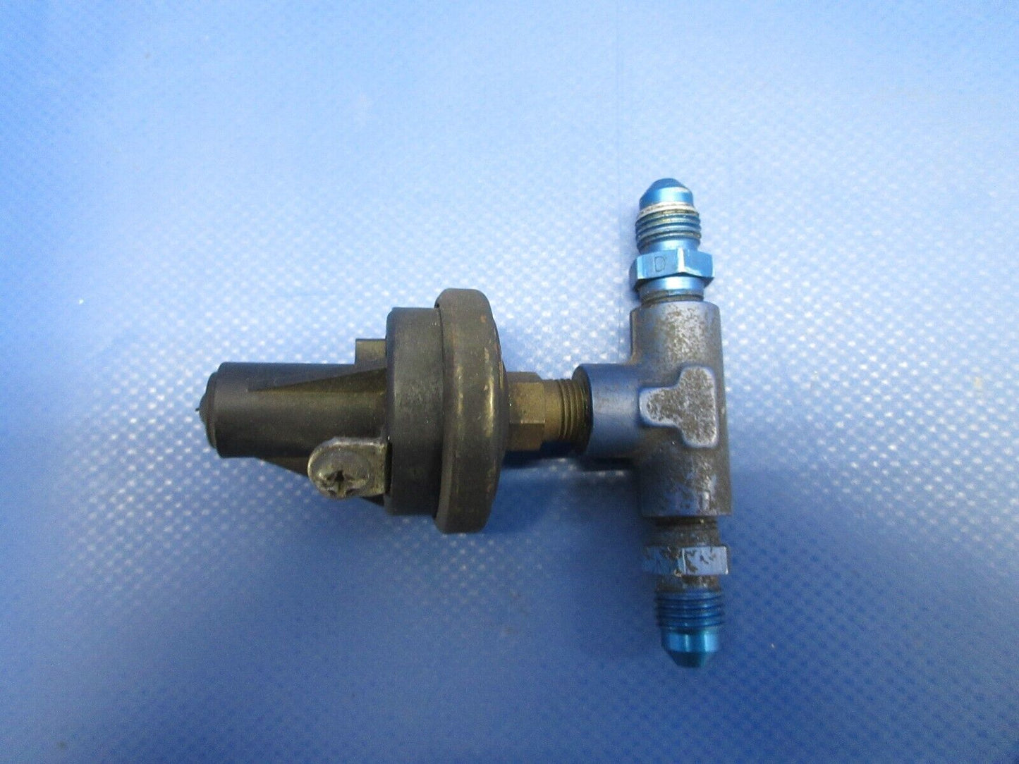 Piper PA-28-181 Archer Stewart Warner Hobbs Pressure Switch S76575-4 (0624-920)
