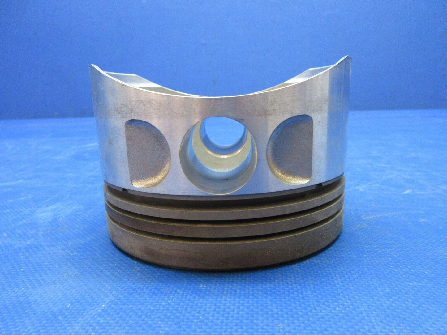 Engine Components Piston P/N AEL75089 NOS (1124-1312)