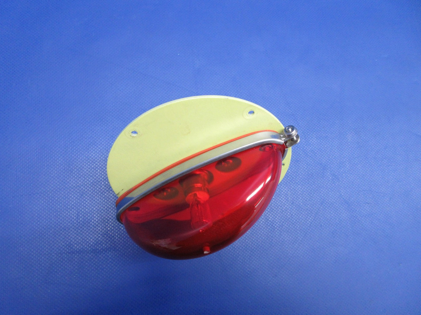 Whelen Red Anti-Collision Light 28V P/N 90033-7 NOS TESTED (0326-932)1