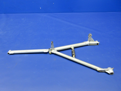 Beech D95A Travel Air Nose Gear Retract Drag Leg + Brace (0326-845)2