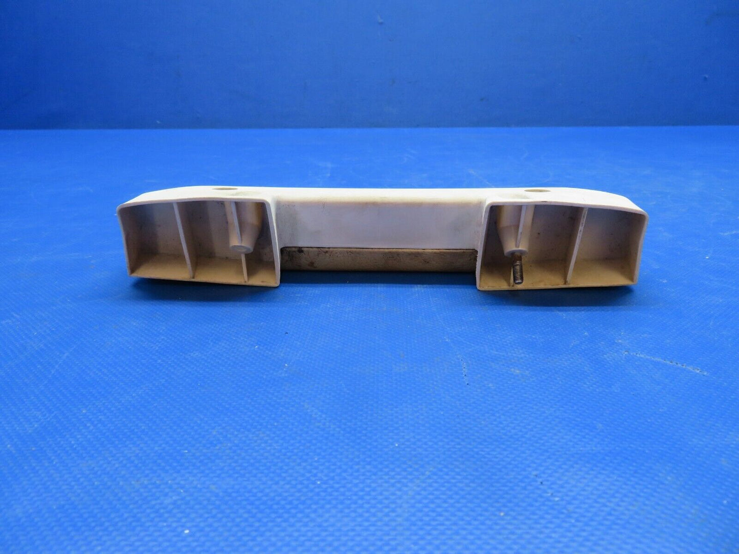 Cessna Armrest P/N 1414082 (0624-1813)