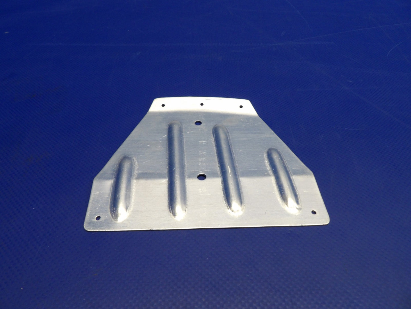 Cessna 182 RH Cowl Flap Bracket Hinge P/N 0752609-14 NOS (0426-1237)4