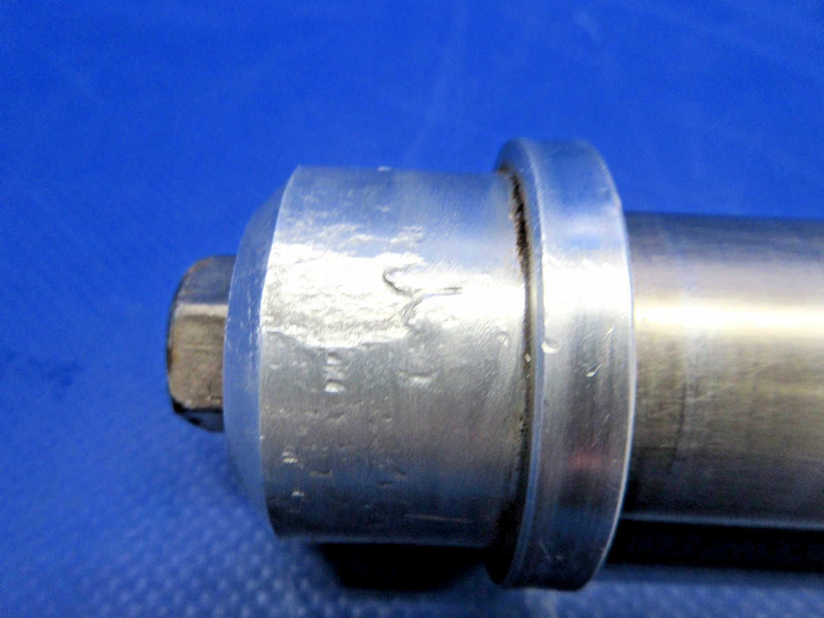 Diamond DA-40 Nose Gear Axle P/N D41-3223-00-32 (0726-841)6