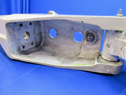 Beech 76 Duchess LH Main Landing Gear P/N 105-810019-1 (0526-2046)6