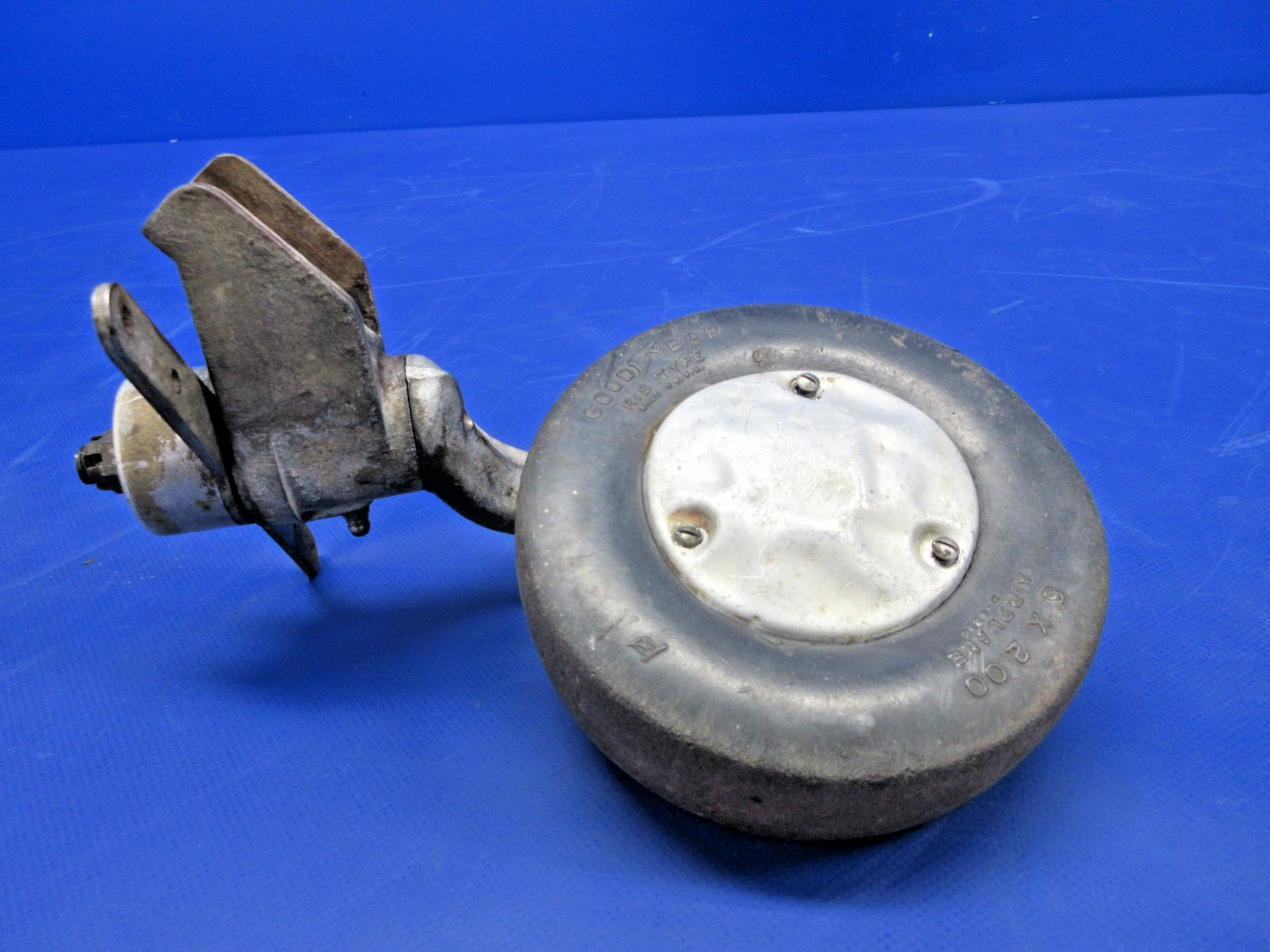 Scott Tailwheel w/ 6 x 2.00 Solid Tire 1-1/2" Wide Leaf Spring (0626-777)2