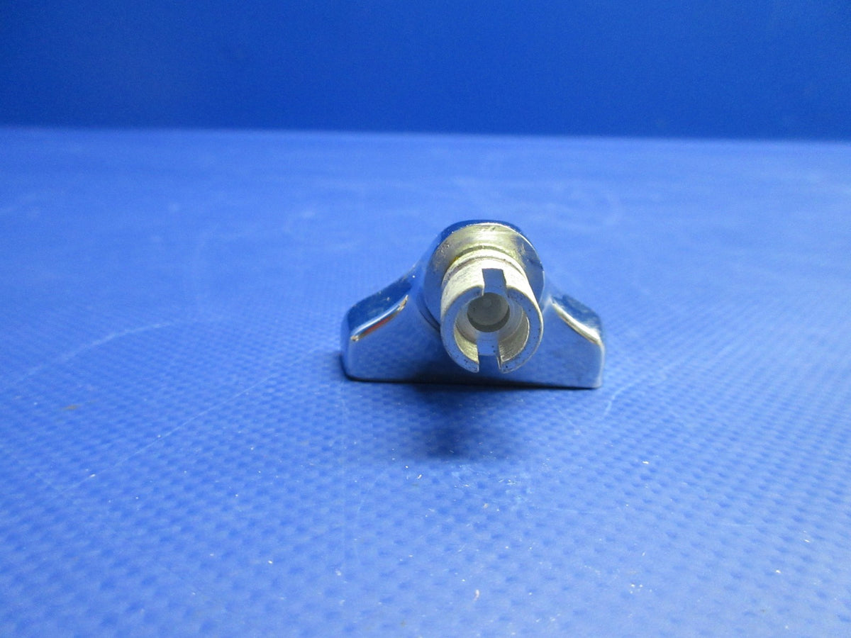 Cessna Window Latch Bracket P/N 1411202-201 NOS (0826-899)11