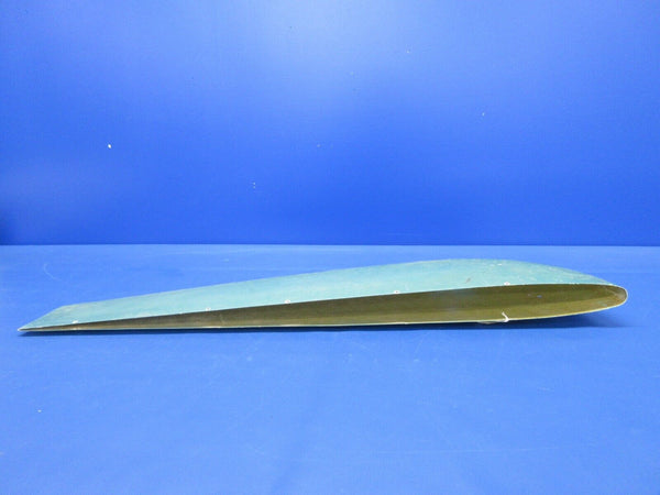 Cessna 172 Fiberglass Wing Tip Assembly P/N 0523701-4 (0324-11780