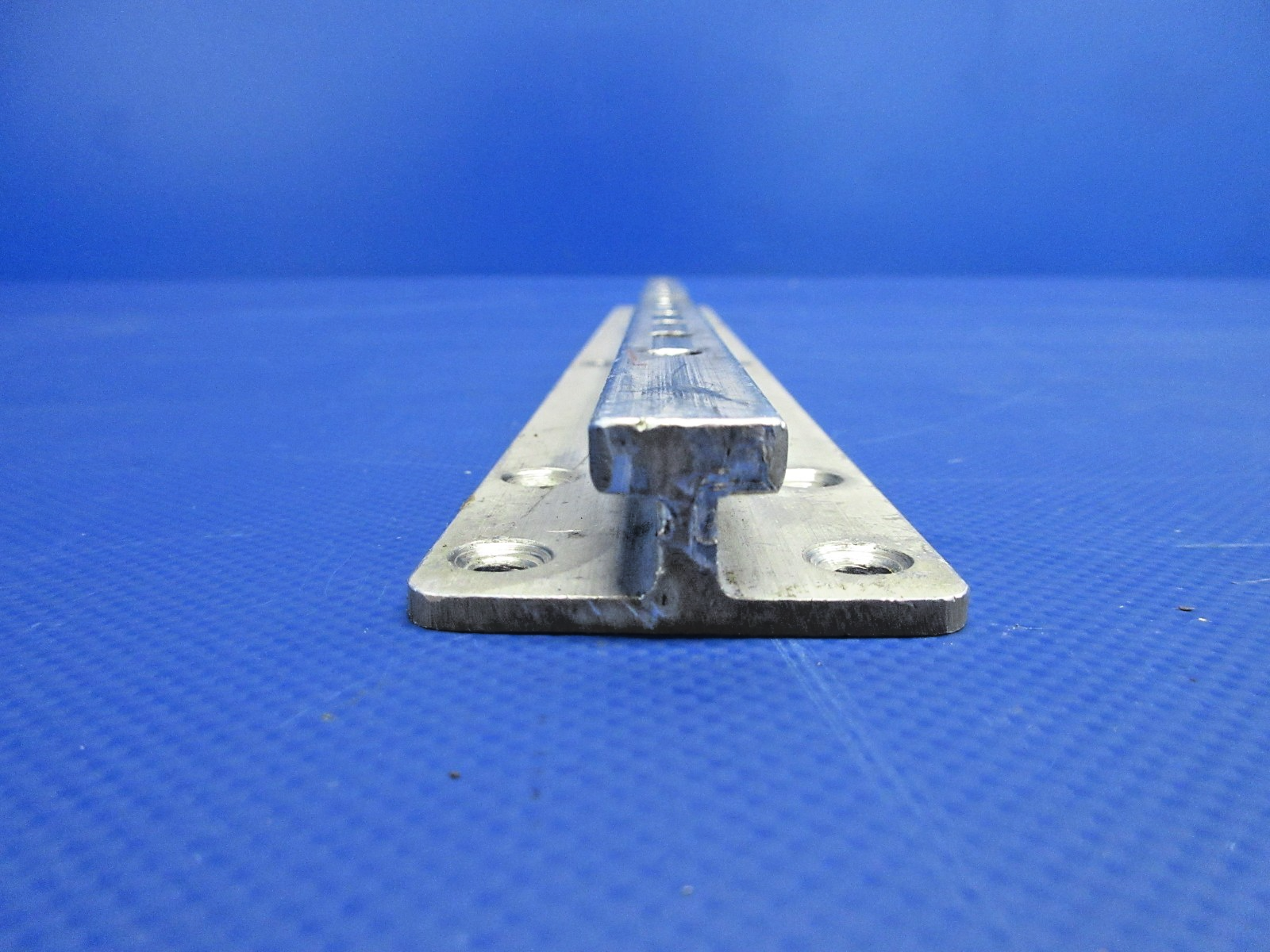 =Beech D95A Travel Air Rear Seat Center Seat Track P/N 95-420016-23 (0326-731)6