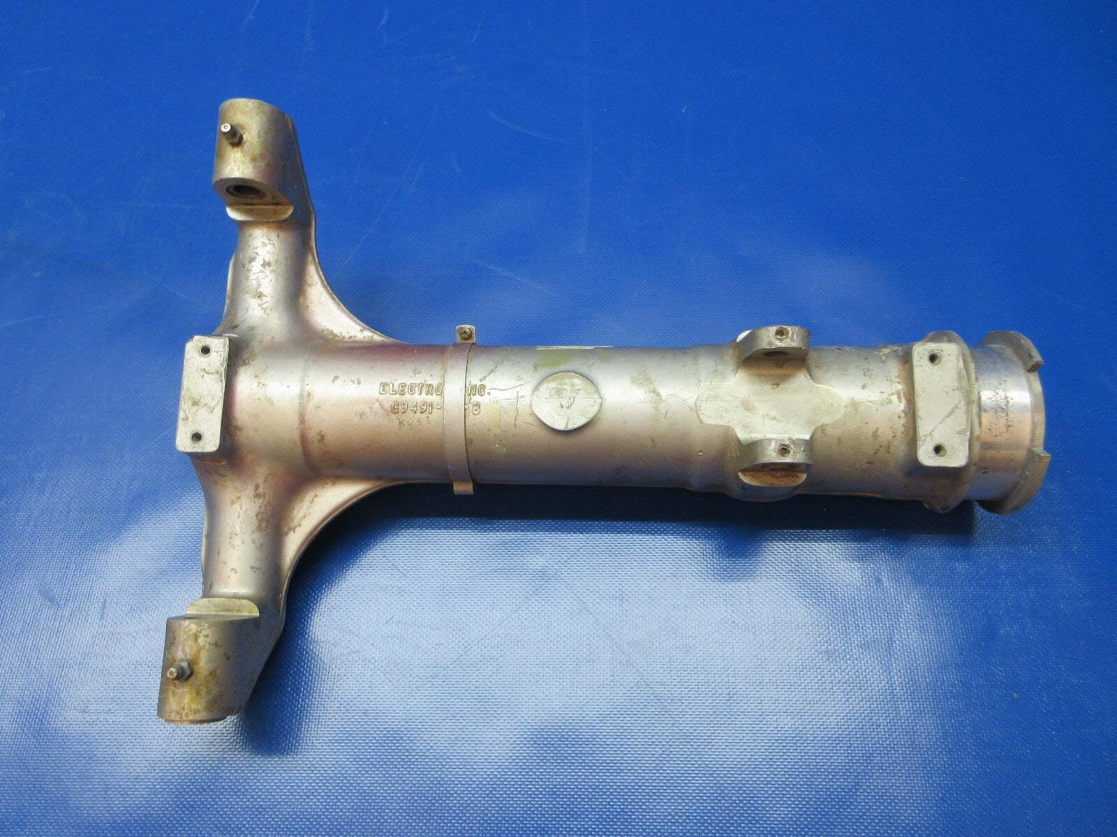 Piper PA-23 Nose Gear Trunnion P/N 19273-00, 19273-02 (1224-1340)2