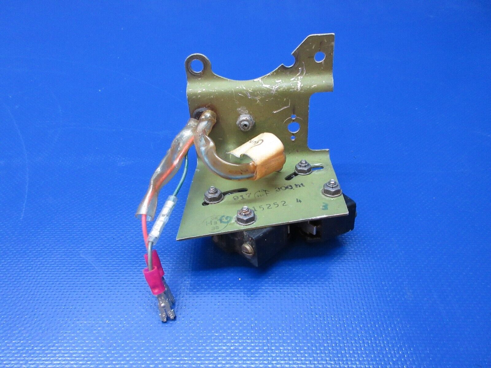 Cessna Limit Switches w/ Bracket P/N 5115252-4 TESTED (1224-1244)