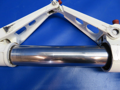 Beech 95 / D95A Travel Air RH Main Gear 95-810002-6, 95-810002-752 (0524-1771)