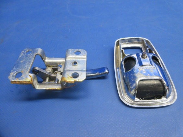 Piper PA-32RT-300T Lance II AFT Cabin Door Interior Handle 464-048 (0924-905)