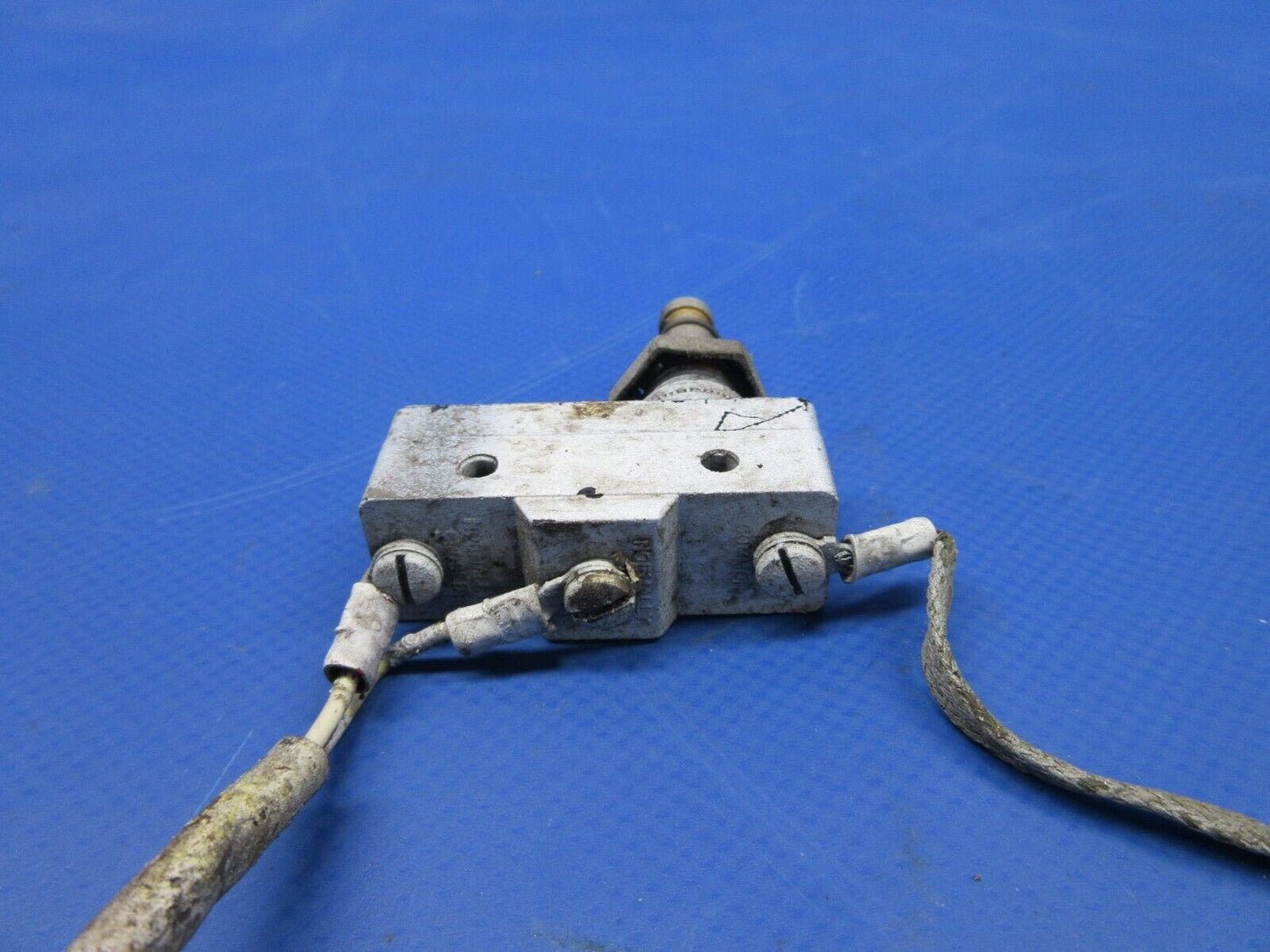 Piper PA-23-250 Aztec Instrument Panel Roll Assy P/N 191733-00 (0624-869)