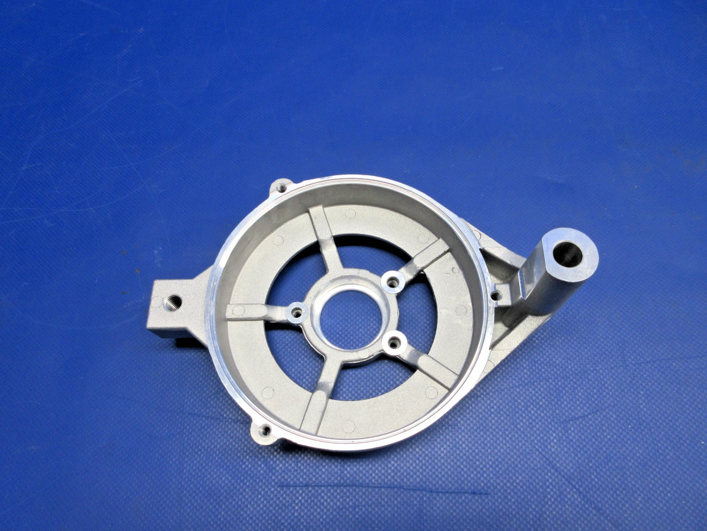 Hartzell Alternator Front Housing P/N 41052 NOS (0326-925)5