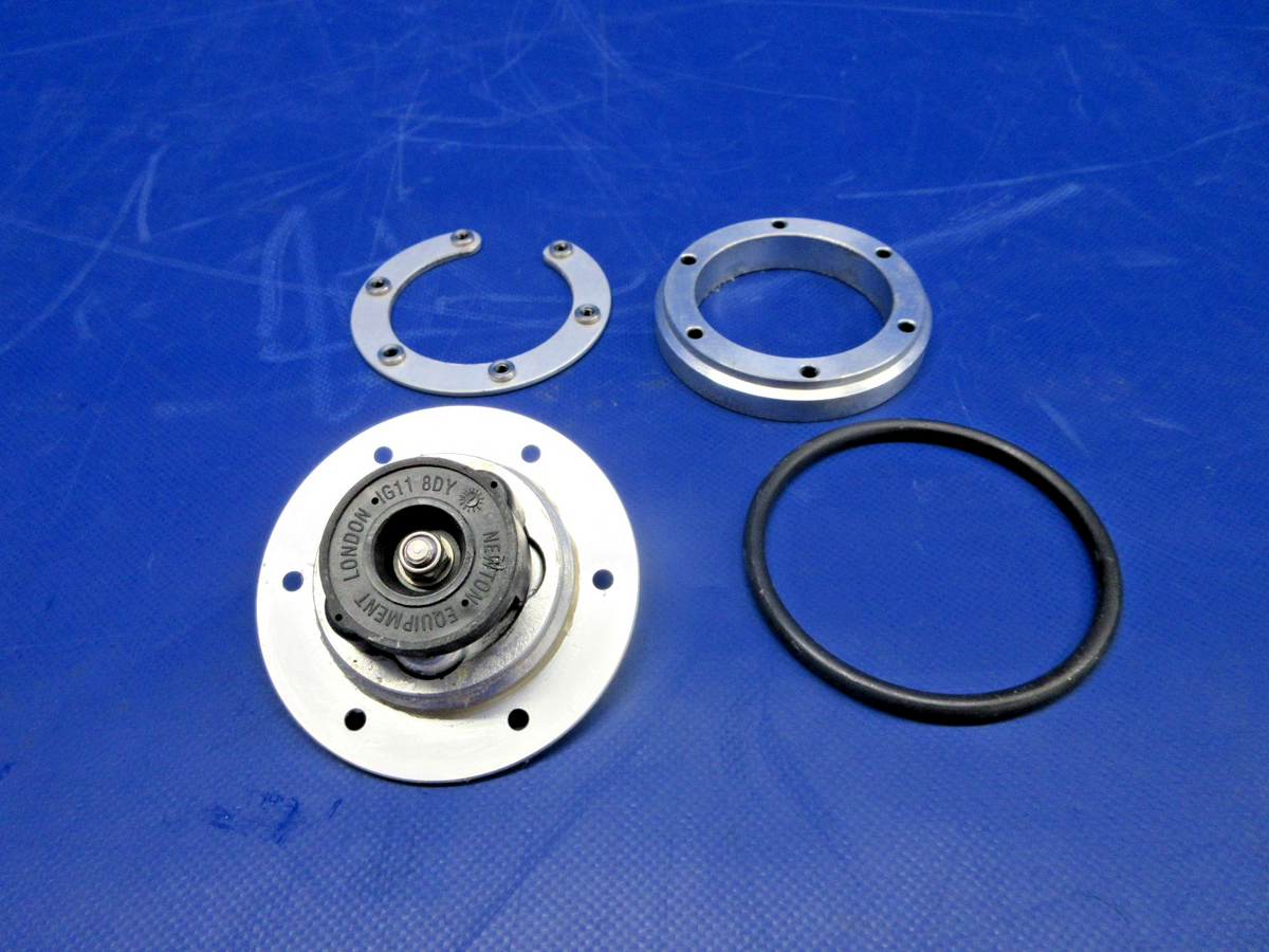 Diamond DA-40 Fuel Filler Cap P/N A36L.NR36C LOT OF 2 (0726-836)12