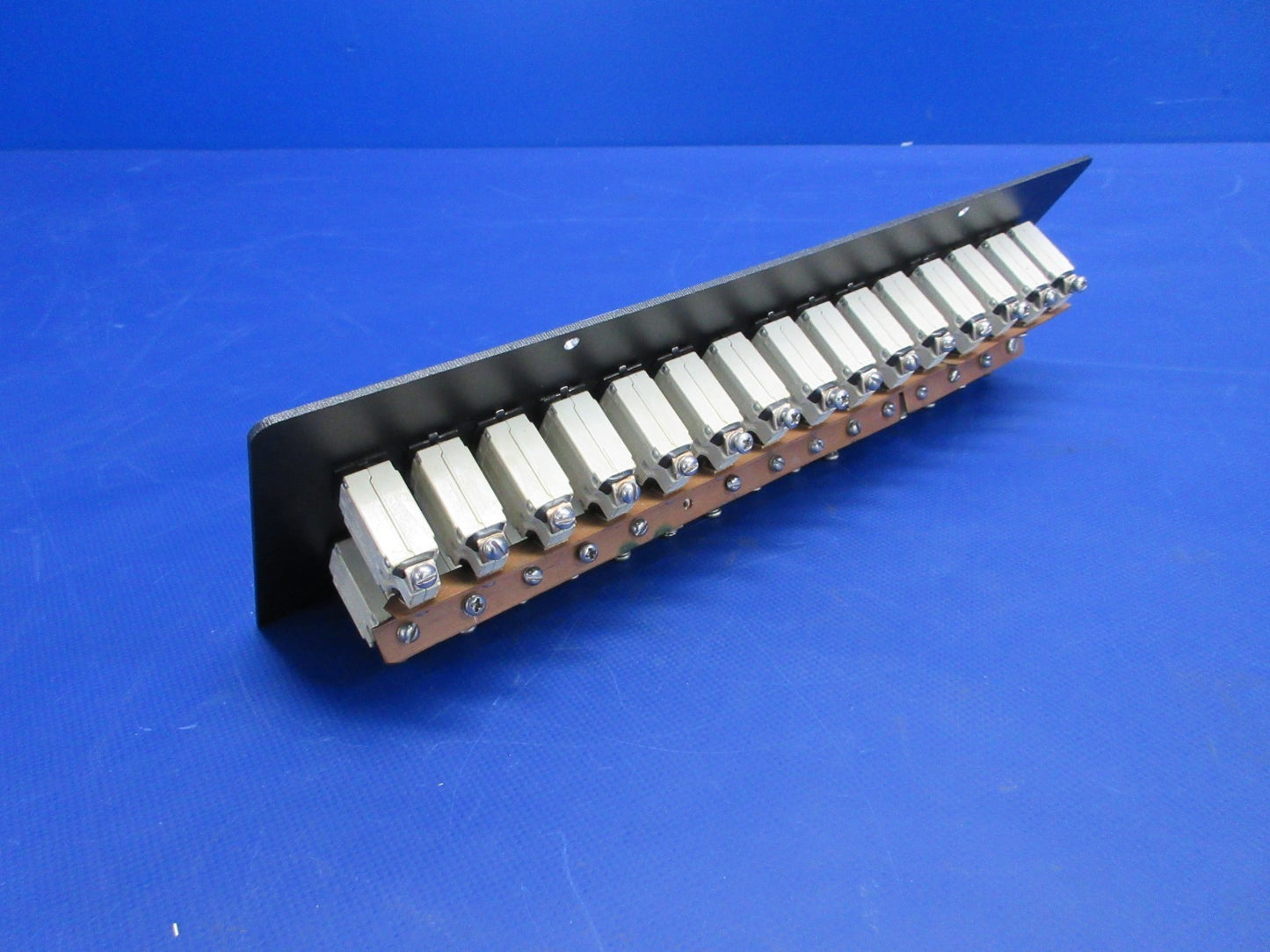 Cessna 310 / 310I Circuit Breaker Panel (0326-948)10