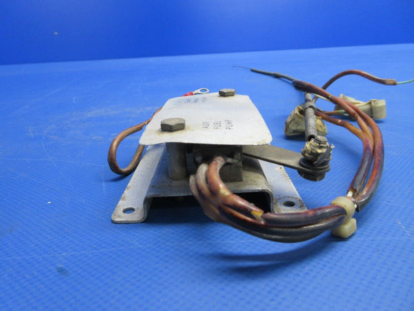 Cessna 210 Gear Warning & Fuel Pump Switch  P/N 1270727-1 (0624-1310)