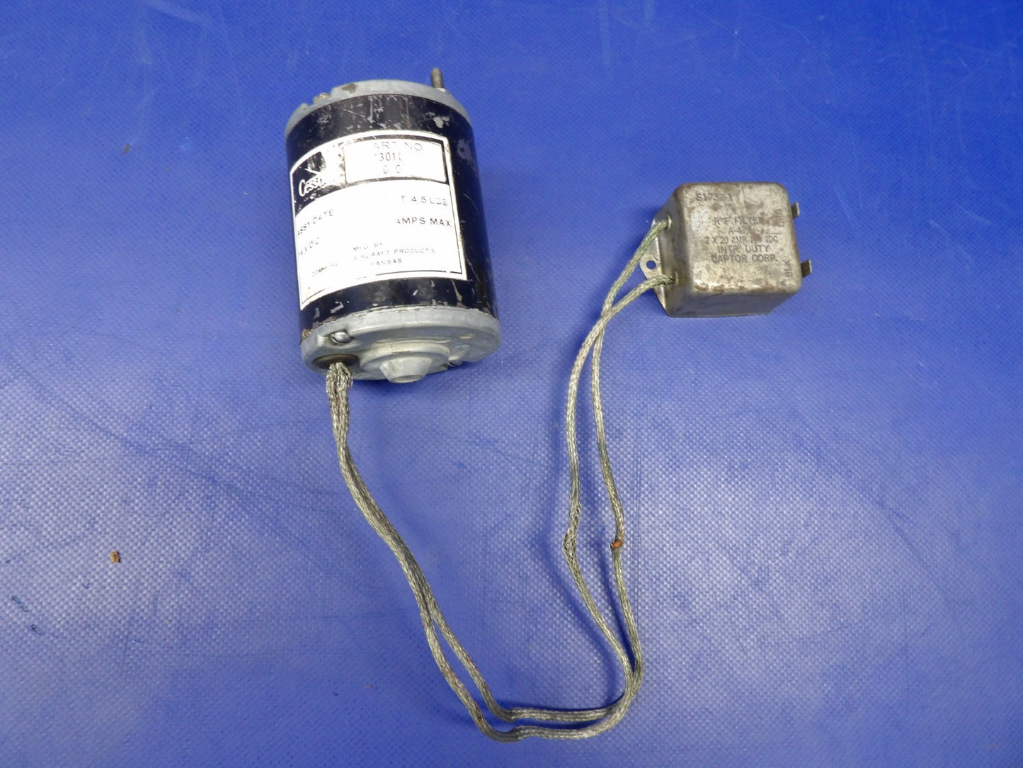 Cessna 182 / 182L Flap Actuator Motor 14V P/N C301001-0207 TESTED (0626-1516)4