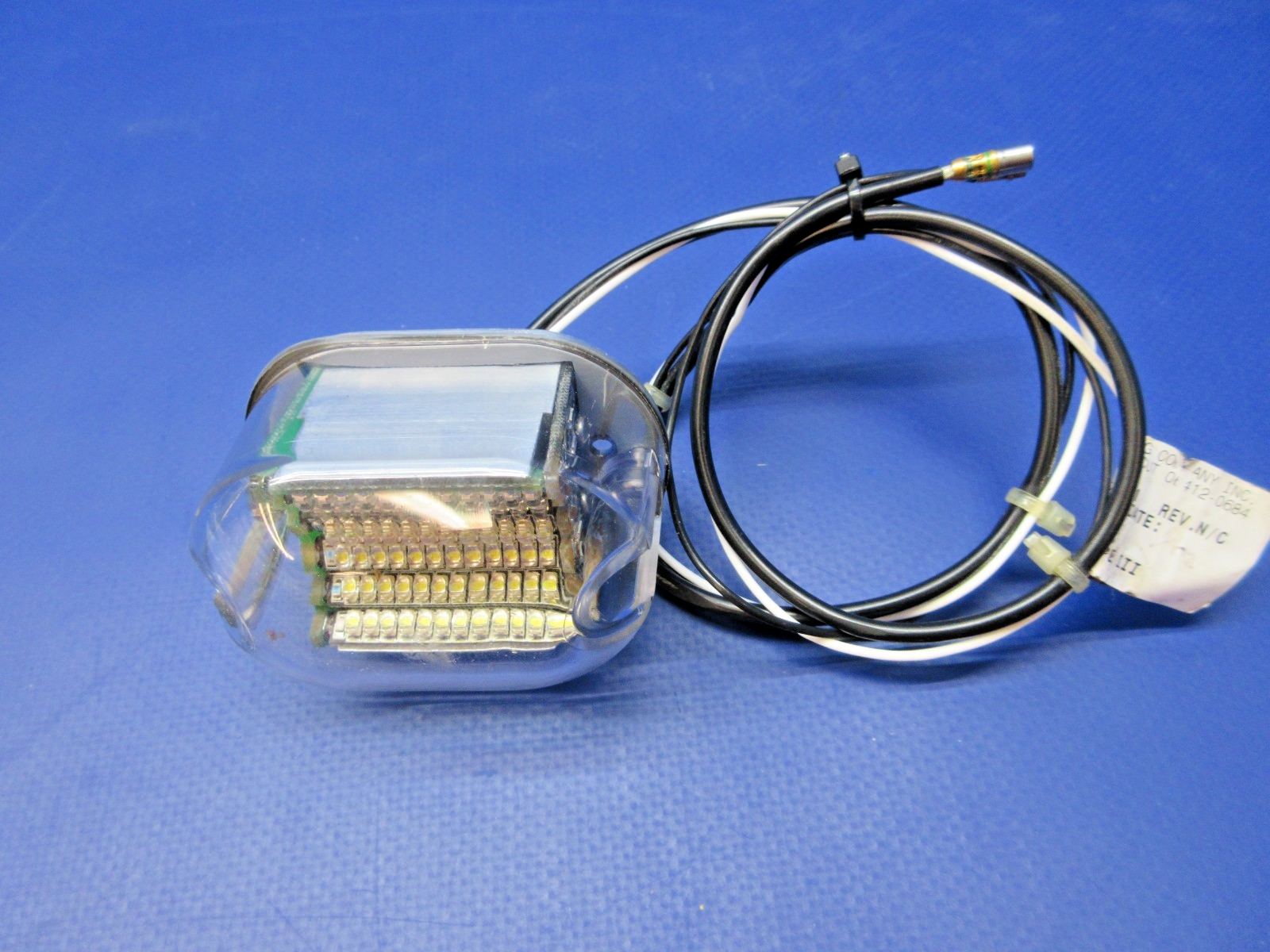 Whelen 7080501 LED Tail Position Light 28V P/N 01-0770805-01 TESTED (0426-814)4