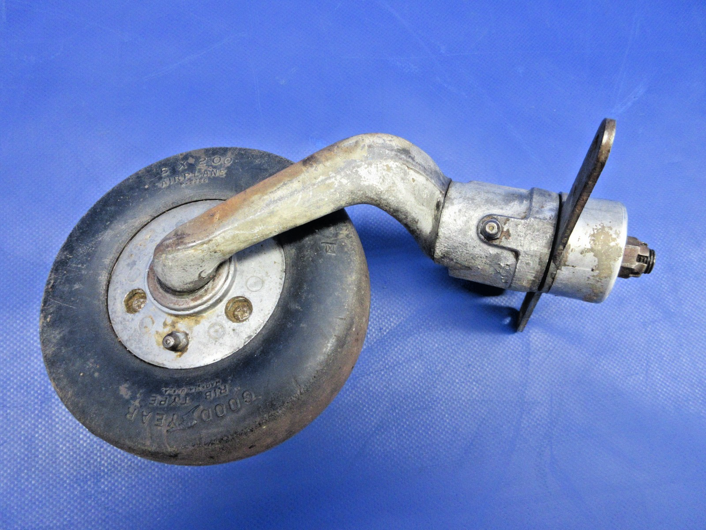 Scott Tailwheel w/ 6 x 2.00 Solid Tire 1-1/2" Wide Leaf Spring (0626-777)1