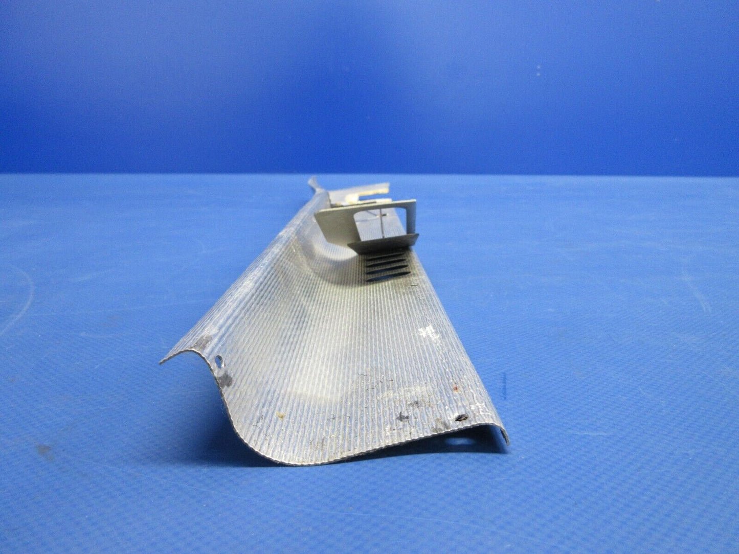 Piper PA-28-181 Archer Cabin Heat Floor Duct Assy RH Side  76219-01 (0624-953)