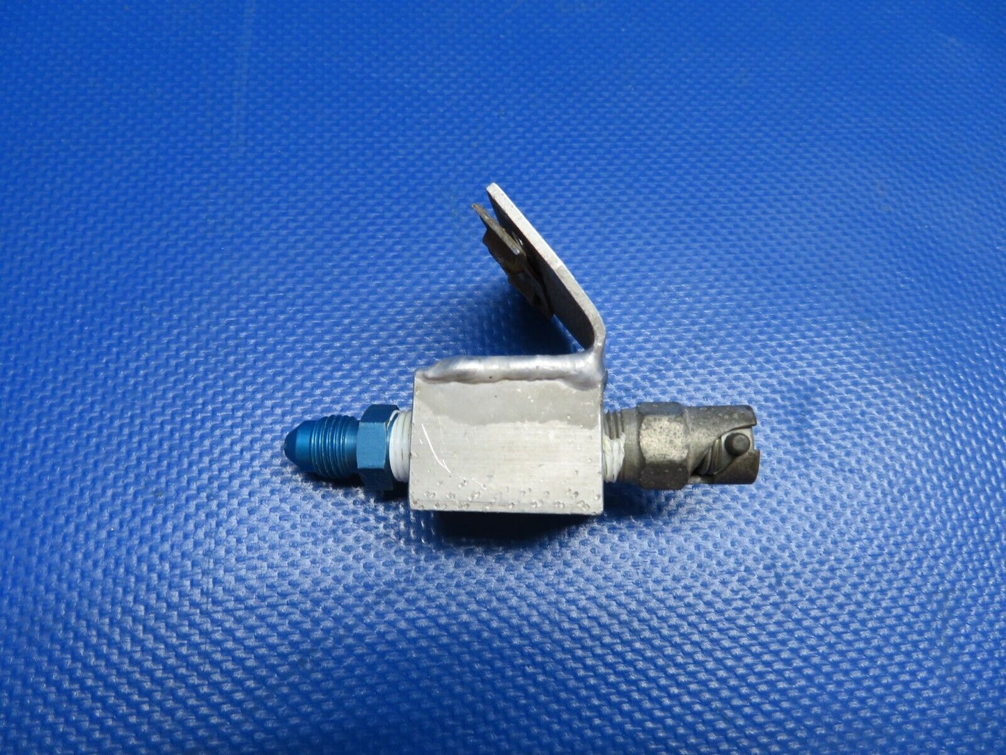 Piper PA-34-200T Seneca Manifold Pitot Static Valve P/N 37791-02 (0424-1752)
