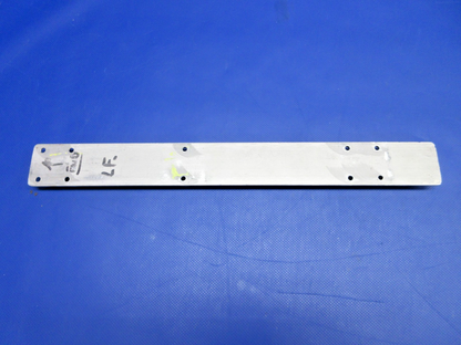 =Beech D95A Travel Air Rear Seat Center Seat Track P/N 95-420016-23 (0326-731)9