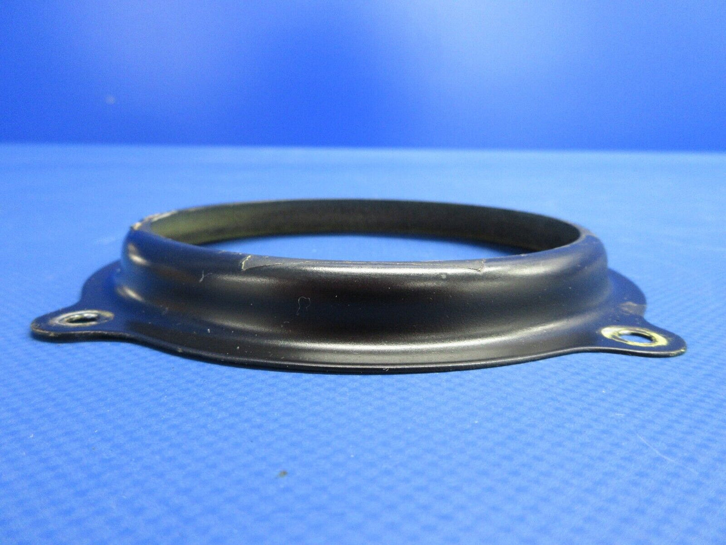 Beech C24R Sierra Taxi Light Retainer 169-110000-235 (0524-1169)