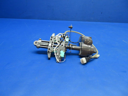 Robinson Clutch Belt Tension Actuator w/ Motor 12v P/N C05-1 NOS (0824-1744)