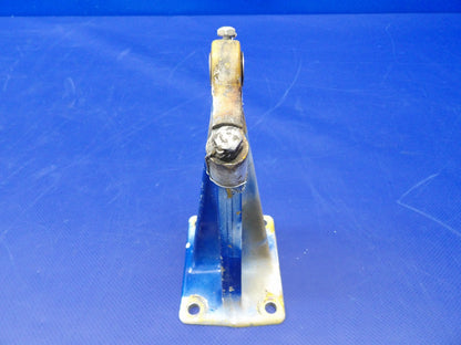 Piper PA-31T1 Cheyenne Elevator Center Hinge P/N 45253-03 (0626-1345)4