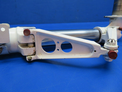 Beech 95 / D95A Travel Air RH Main Gear 95-810002-6, 95-810002-752 (0524-1771)