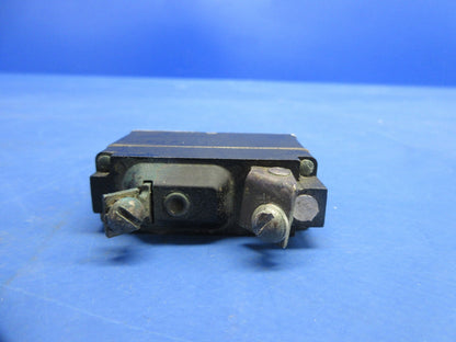 Bell 47J-2 Helicopter Assorted Switches & Circuit Breakers 43A8304 (1124-894)9