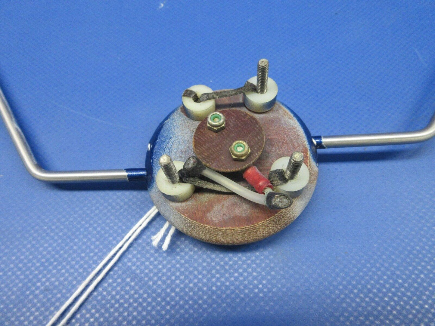 Beech 19A Musketeer Omni Navigational Antenna 451-273 (0424-1382)