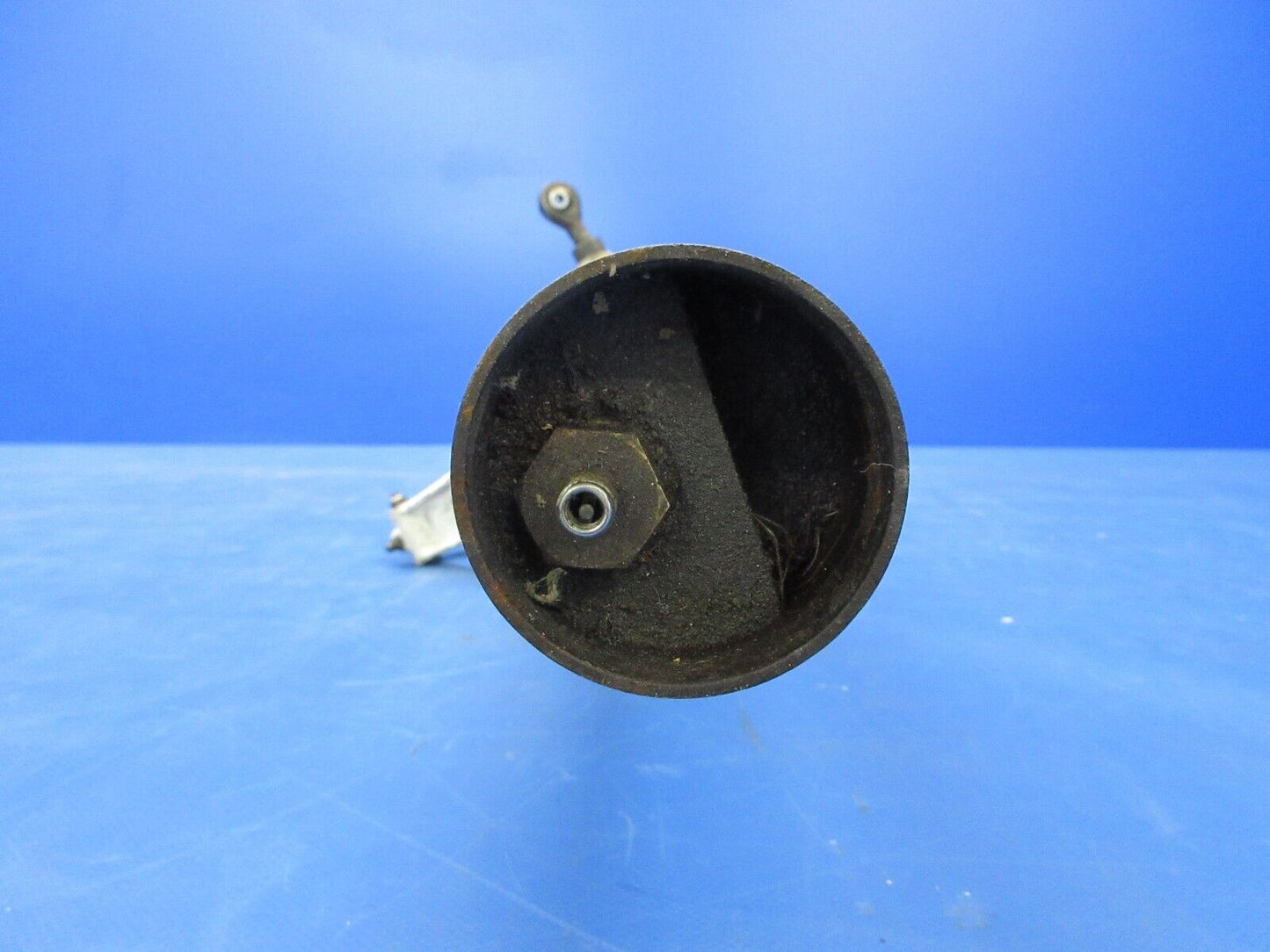 =Cessna 150 / 150L Nose Gear w/ Axle & Torque Links P/N 0442504-13 (1024-2171)