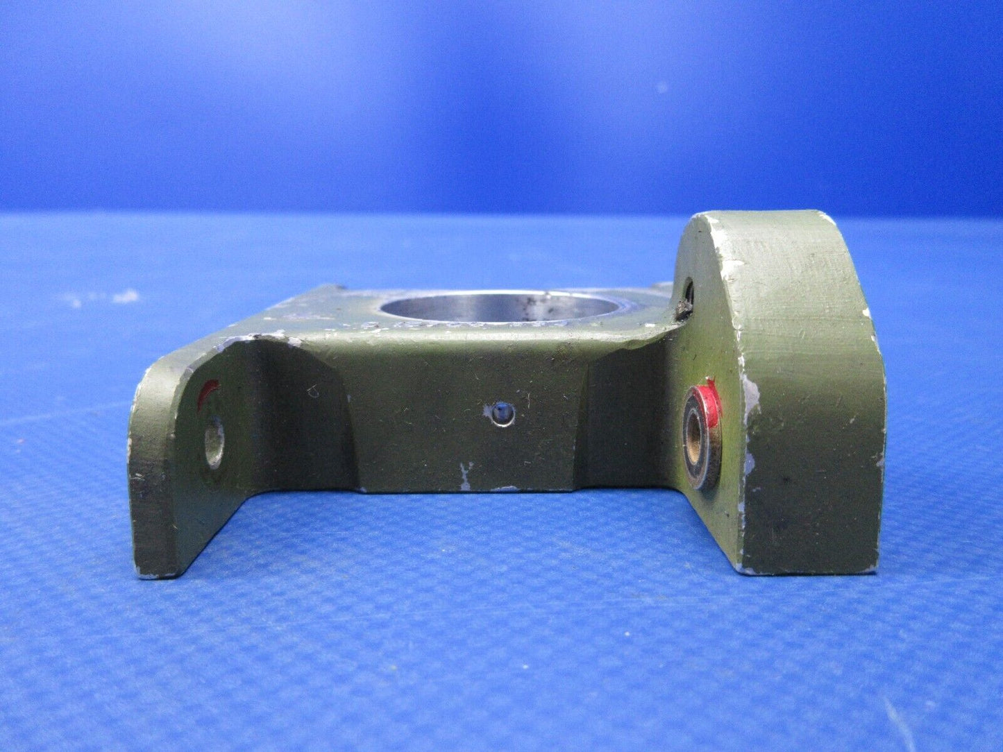 Piper PA-34-200T Seneca II RH Flap Torque Tube Fitting P/N 62421-01 (0524-1243)