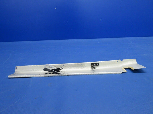 Piper PA-28-181 Archer Cabin Heat Floor Duct Assy RH Side  76219-01 (0624-953)